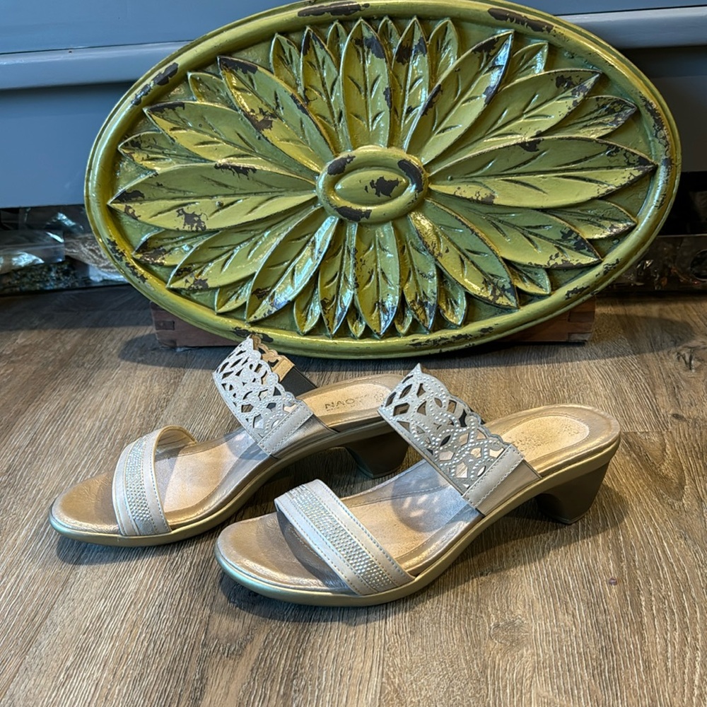 NAOT: Contempo Quartz Leather Slip-on Sandals in Beige & Silver sz 40
